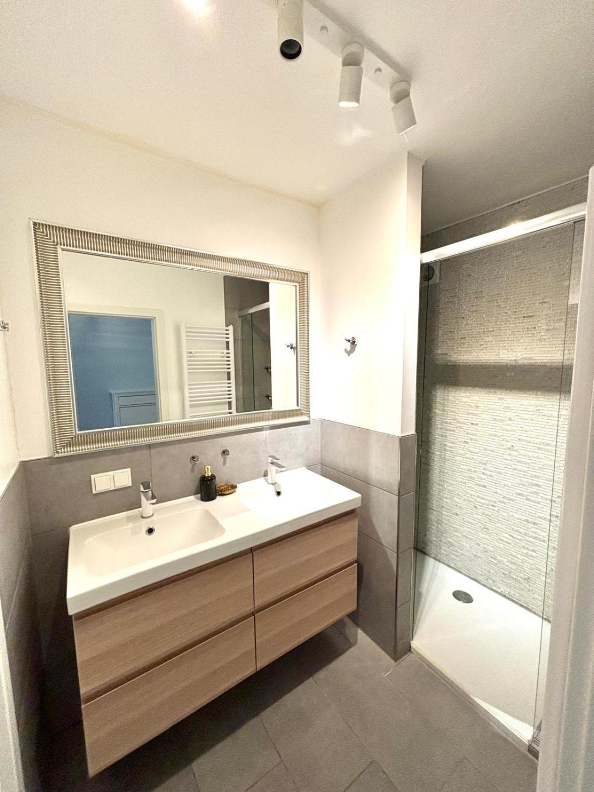 Beautiful Two Bedroom Apartment In Luxembourg City Center Bagian luar foto